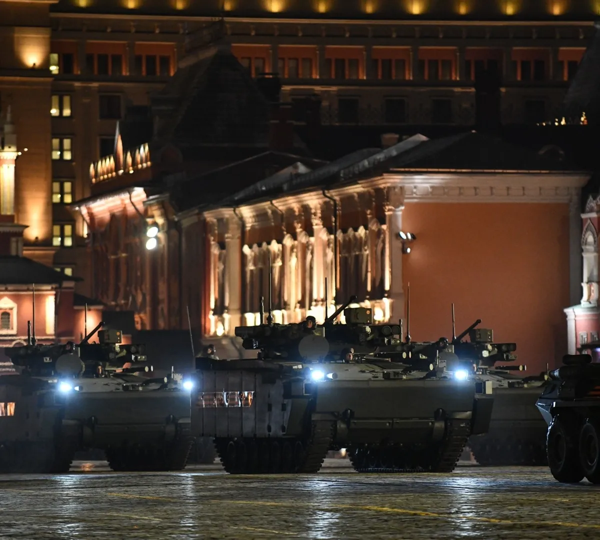 Афиша трансляции Вечерняя репетиция парада Победы