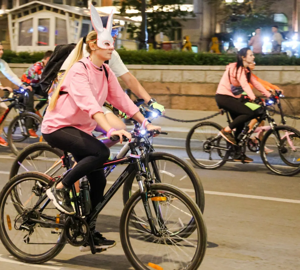 Афиша трансляции Ночной велофестиваль