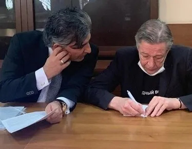 Афиша трансляции В Пресненском суде огласили приговор Михаилу Ефремову