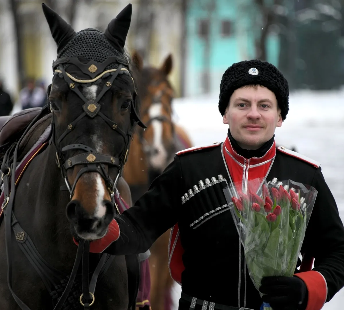 Афиша трансляции Всадники поздравили женщин с 8 Марта