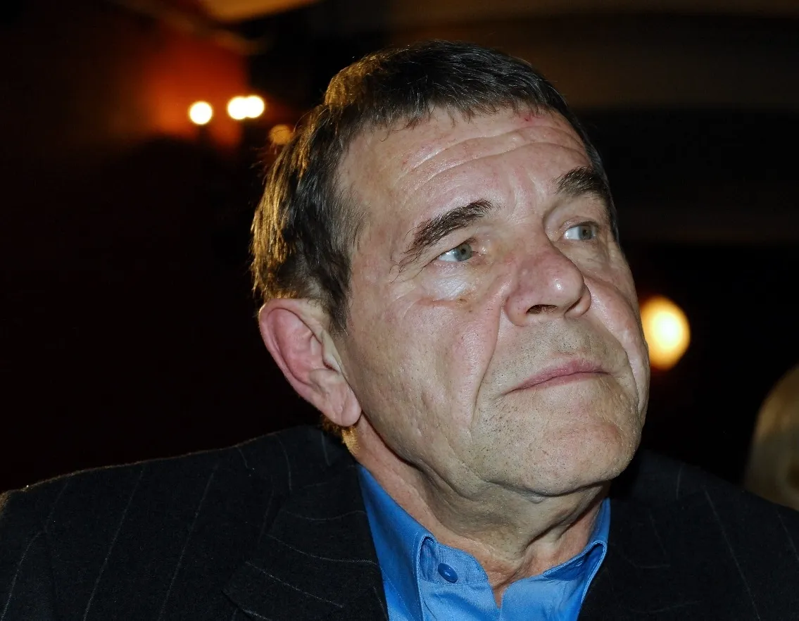 Афиша трансляции "Ну, за встречу!" Прощание с актером Алексеем Булдаковым