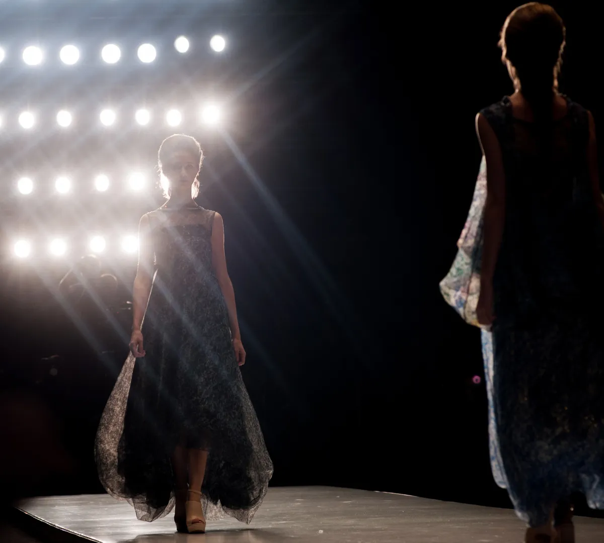 Афиша трансляции Создание женских образов и модный подиум в метро