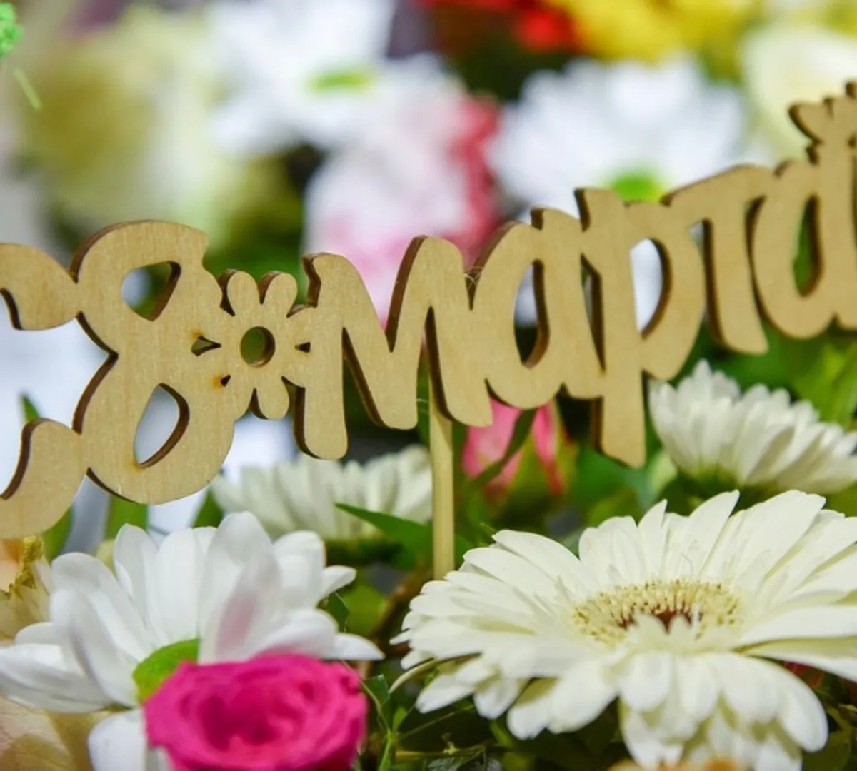 Афиша трансляции Как флорист выбирает цветы на 8 Марта