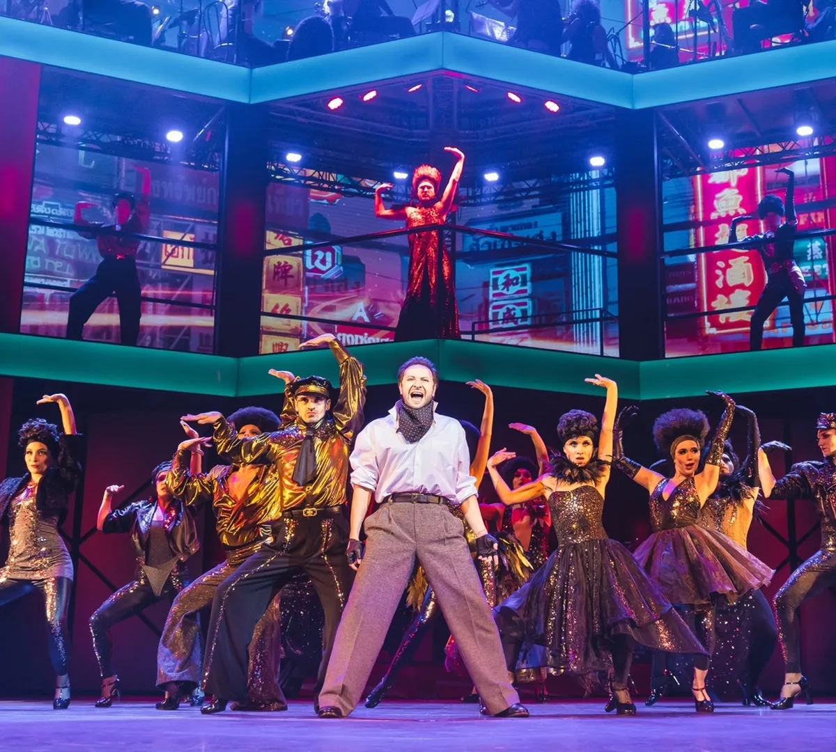 Афиша трансляции Иммерсивный номер в антракте мюзикла "Шахматы"