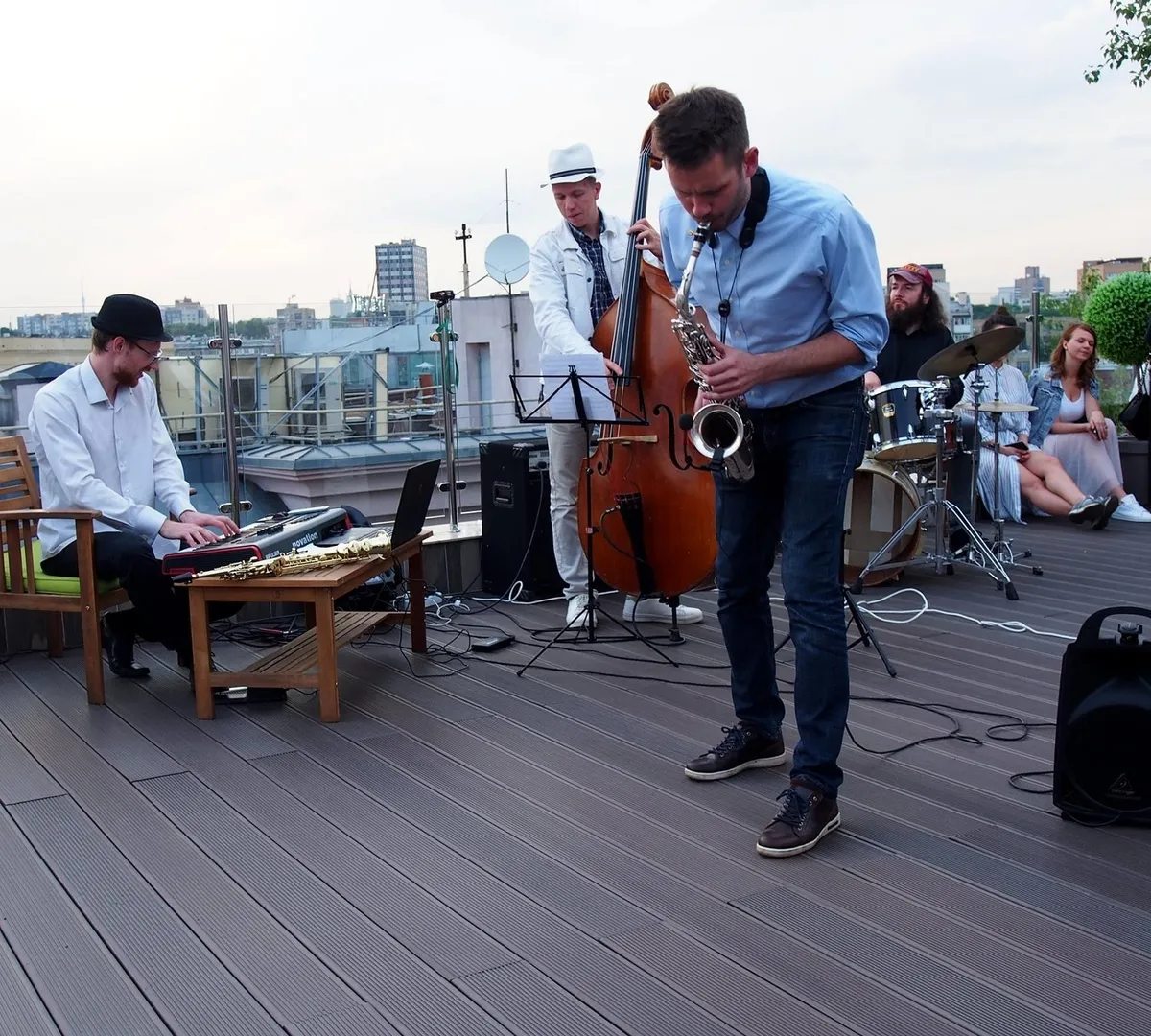Афиша трансляции Джазовый концерт на крыше в центре столицы