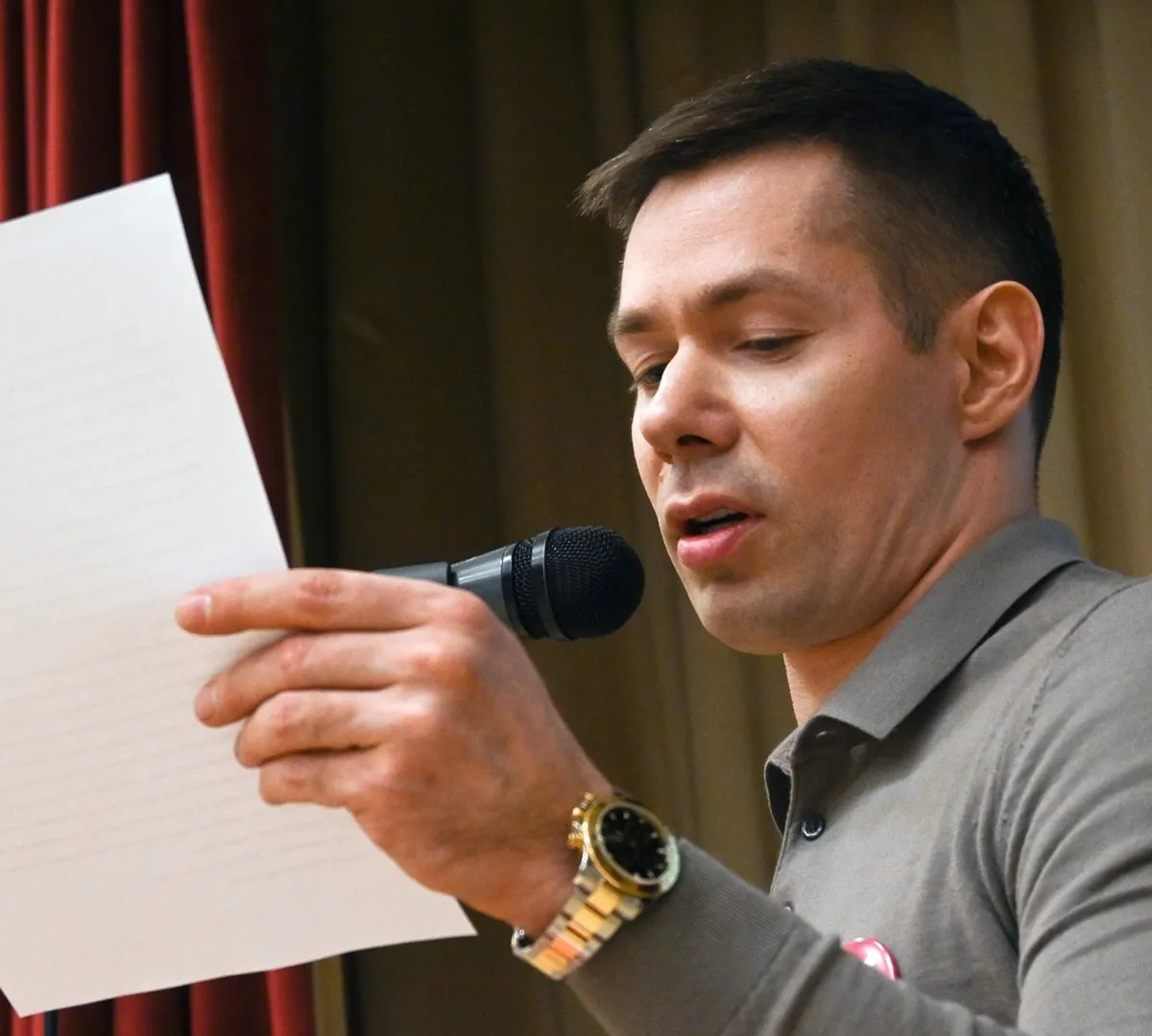 Афиша трансляции Певец Стас Пьеха прочитал текст "Тотального диктанта"