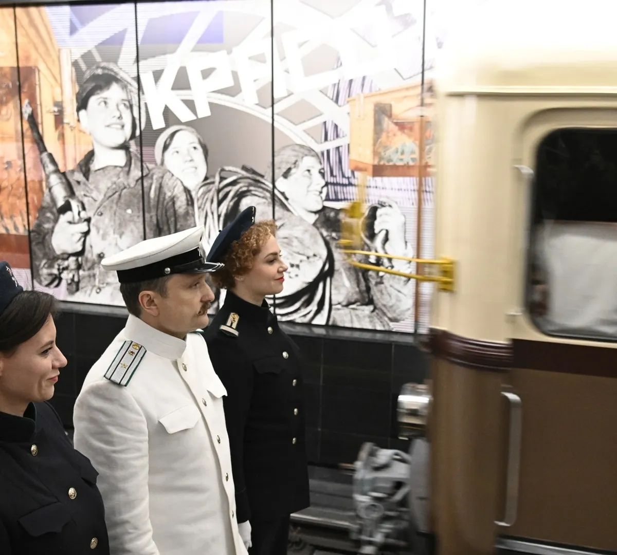 Афиша трансляции Парад поездов на Большой кольцевой линии метро