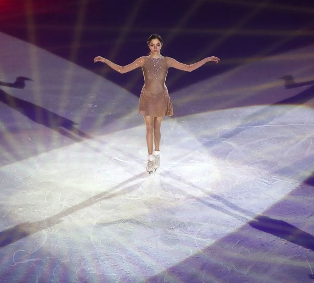 Афиша трансляции Мастер-класс Евгении Медведевой по фигурному катанию