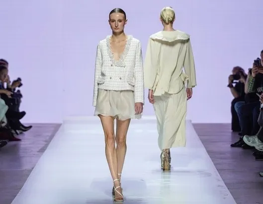 Афиша трансляции Показ новых коллекций на третьей Московской неделе моды