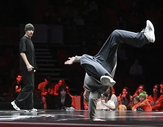 Афиша трансляции Международные соревнования по брейкингу