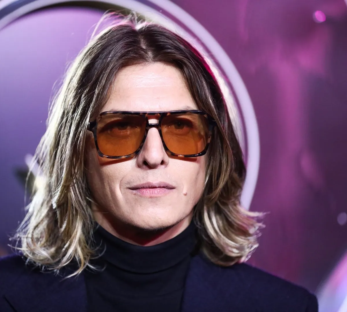 Афиша трансляции Влад Лисовец  прочитал текст "Тотального диктанта"