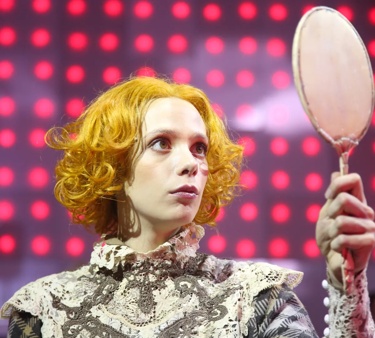 Афиша трансляции "Чудеса и куралесы" в Московском театре мюзикла