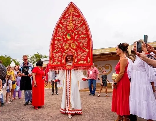 Афиша трансляции Обзор фестиваля "Русское поле"