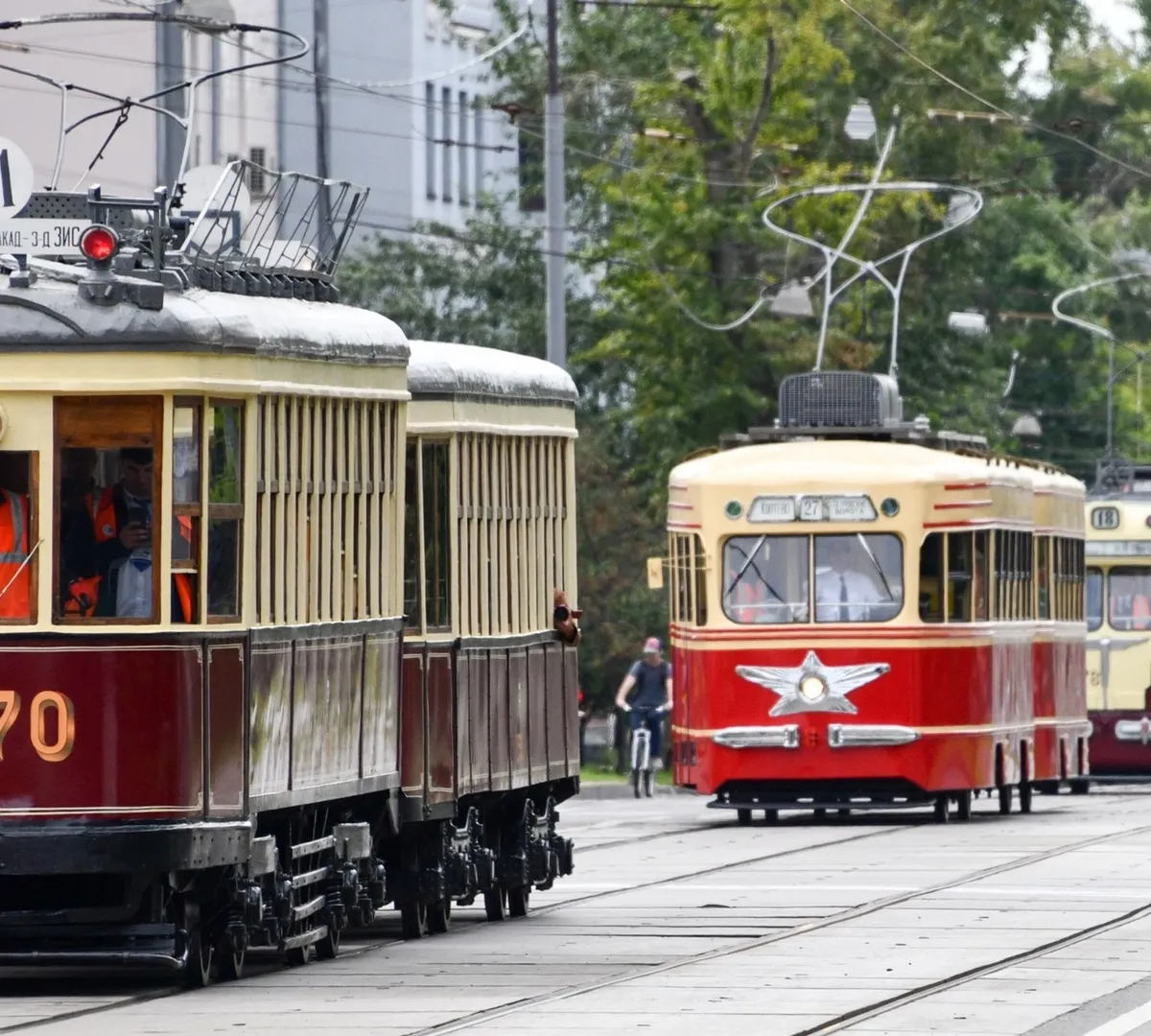 Афиша трансляции Парад трамваев в честь празднования Дня города
