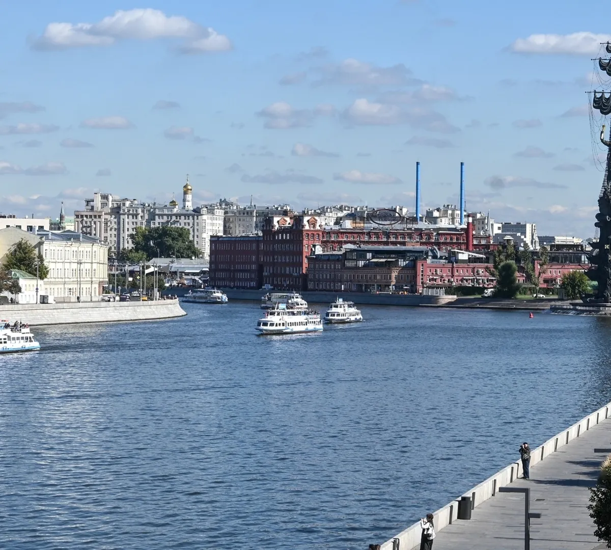 Афиша трансляции Парад судов на Москве-реке в честь Дня города