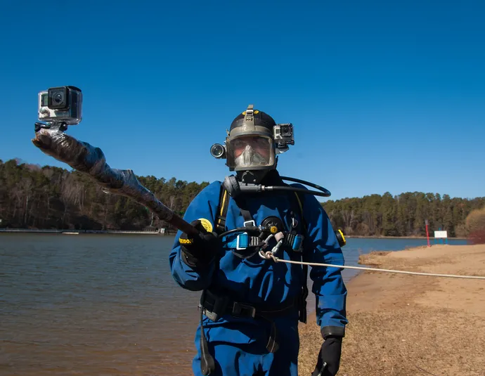 Афиша трансляции Мастер-класс: как отбиваться от злодеев селфи-палкой 
