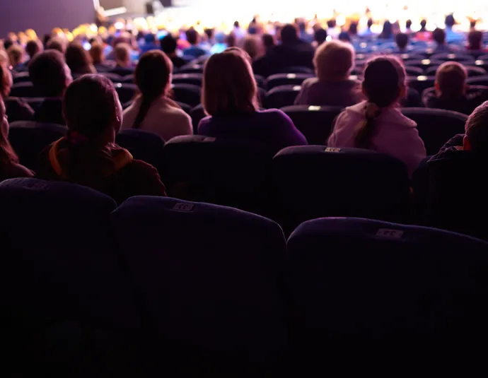 Афиша трансляции Спектакль "Я родился. Секретные материалы"