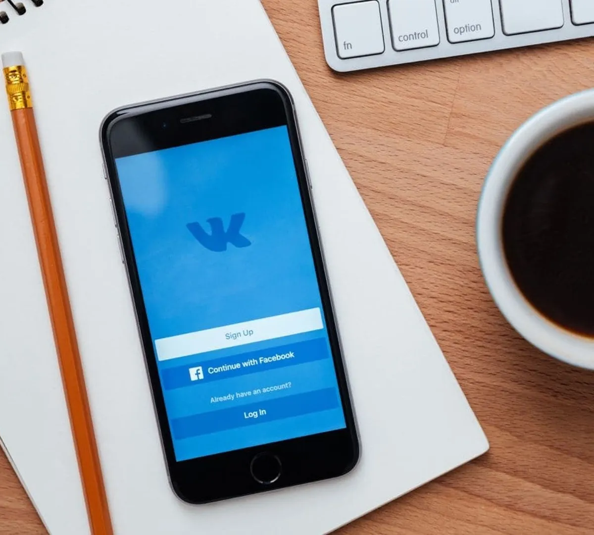 Афиша трансляции Экскурсия по офису "ВКонтакте"