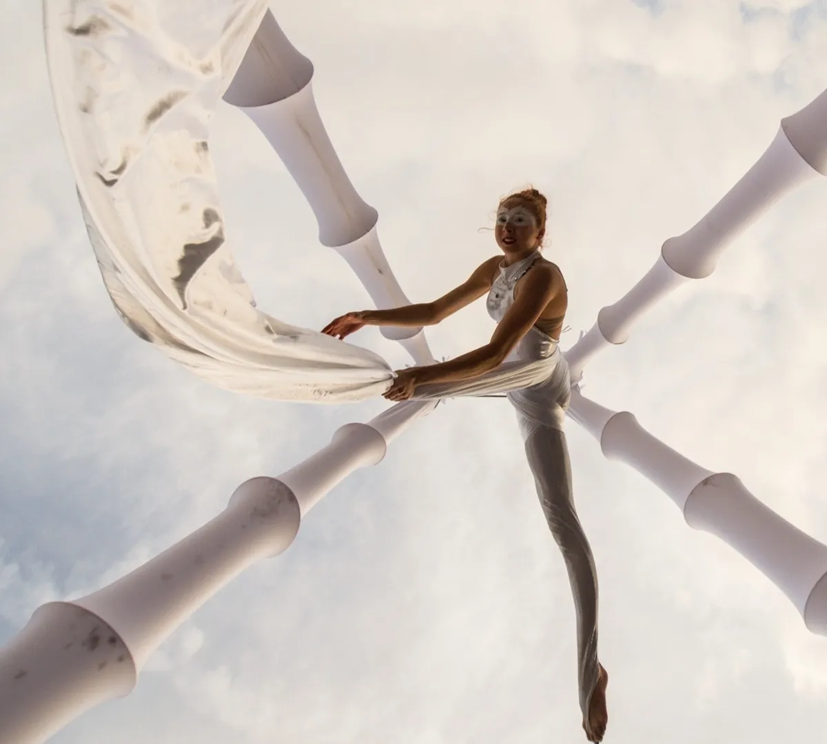 Афиша трансляции Цирковое шоу "Небожители" на ВДНХ