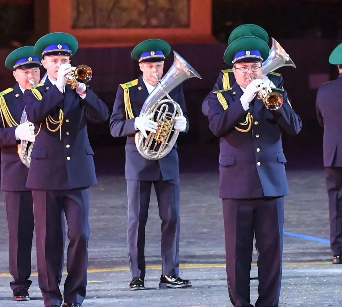 Афиша трансляции Выступление ансамбля ФСБ в День России