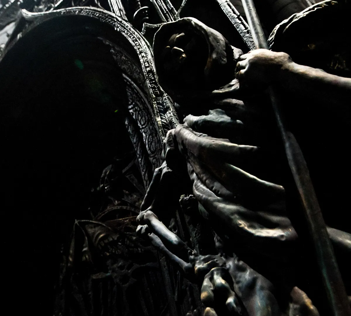 Афиша трансляции Какие средневековые чудовища дожили до наших дней