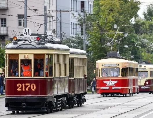 Афиша трансляции Парад исторических трамваев