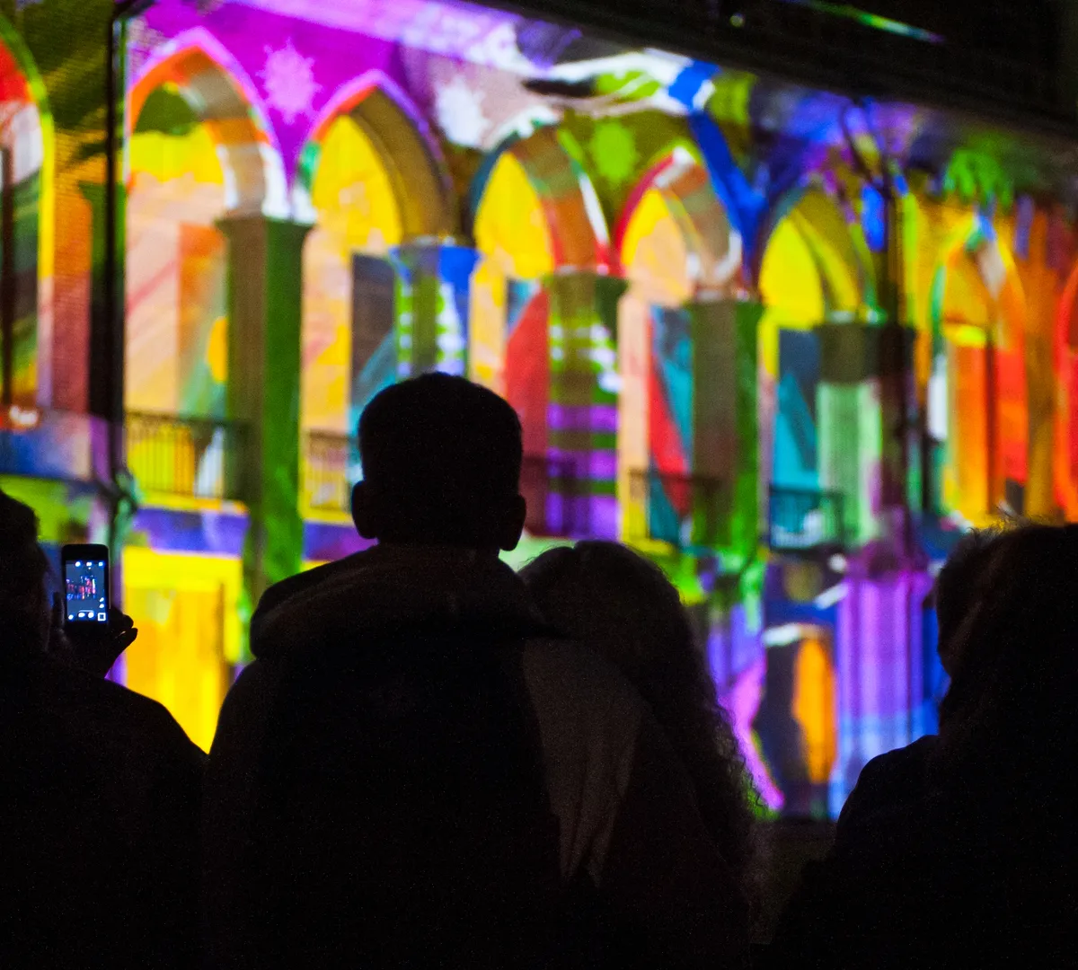 Афиша трансляции Фестиваль "Круг света" на проспекте Сахарова