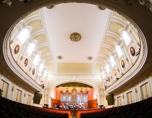 Афиша трансляции Оперный концерт в честь старого Нового года