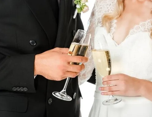 Афиша трансляции Первая свадьба в электричке