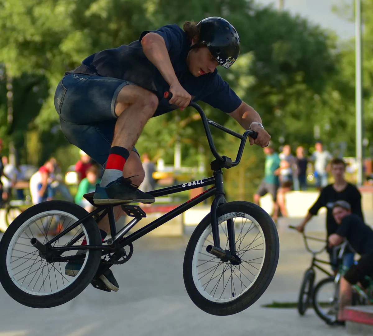 Афиша трансляции BMX-соревнования на фестивале The Bowl