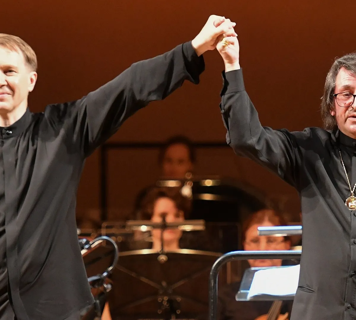 Афиша трансляции Евгений Миронов, Юрий Башмет сыграли в спектакле по Горькому