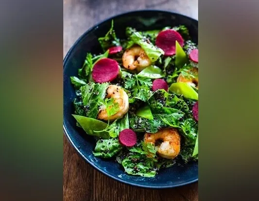 Афиша трансляции Как приготовить салат из креветок и тартар из семги