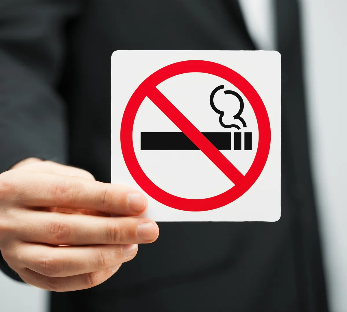 Афиша трансляции Как избавиться от никотиновой зависимости