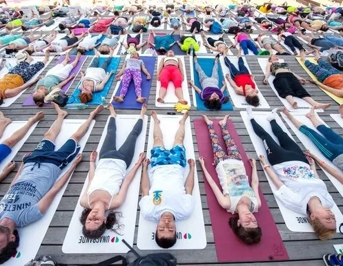 Афиша трансляции Мастер-класс по йоге для позвоночника