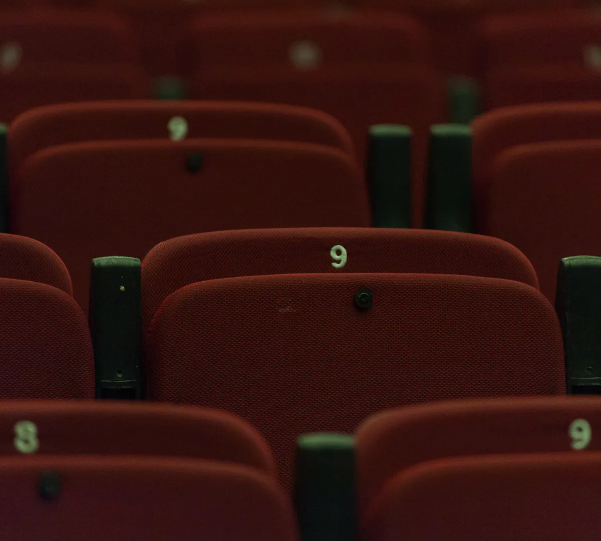 Афиша трансляции Опера Микаэла Таривердиева "Ожидание"