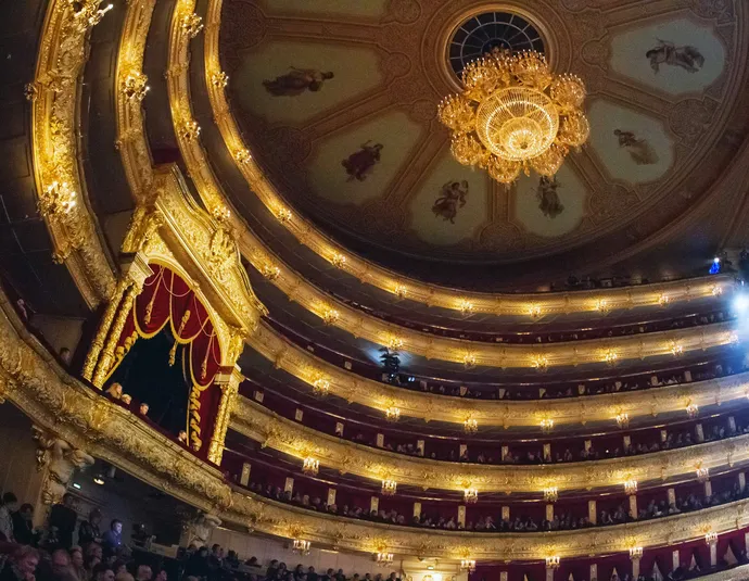 Афиша трансляции Солисты Большого театра спели в усадьбе Барышникова