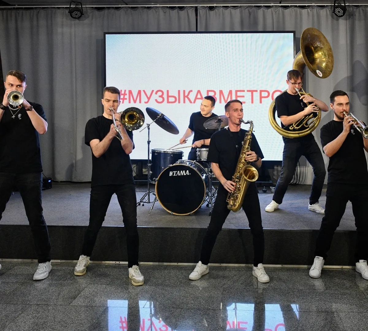 Афиша трансляции Прослушивания артистов для проекта "Музыка в метро"