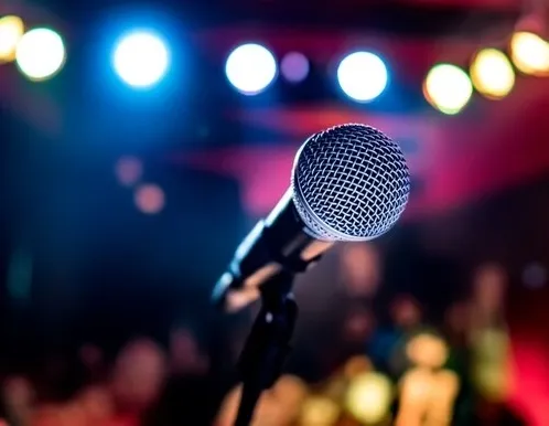 Афиша трансляции Поэтический слэм с элементами перформанса