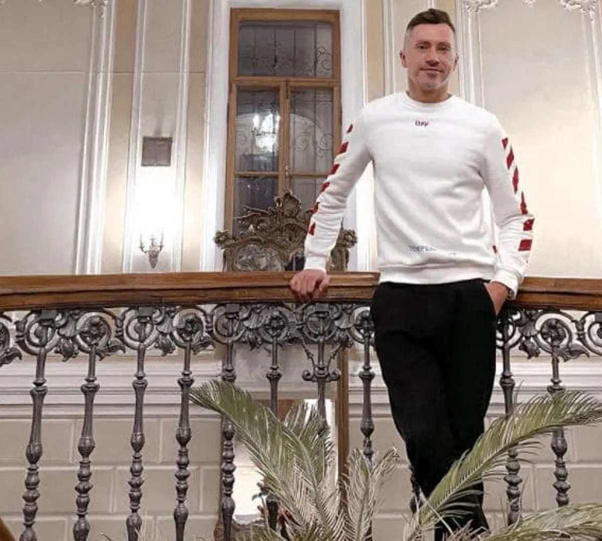 Афиша трансляции Экскурсия Виталия Калашникова по Библиотеке-читальне Пушкина