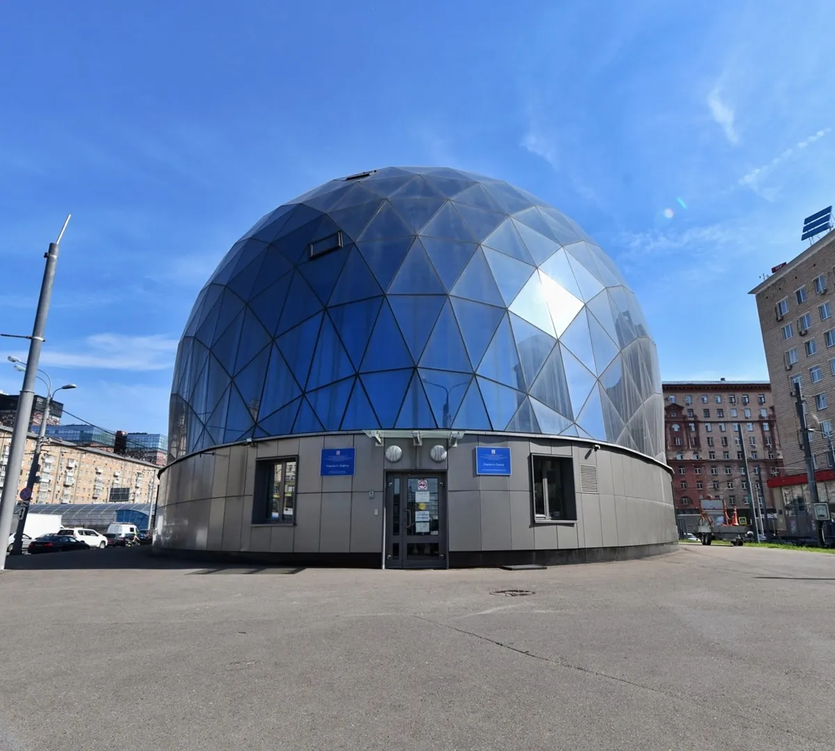 Афиша трансляции Экскурсия по "Яйцу Сокола"