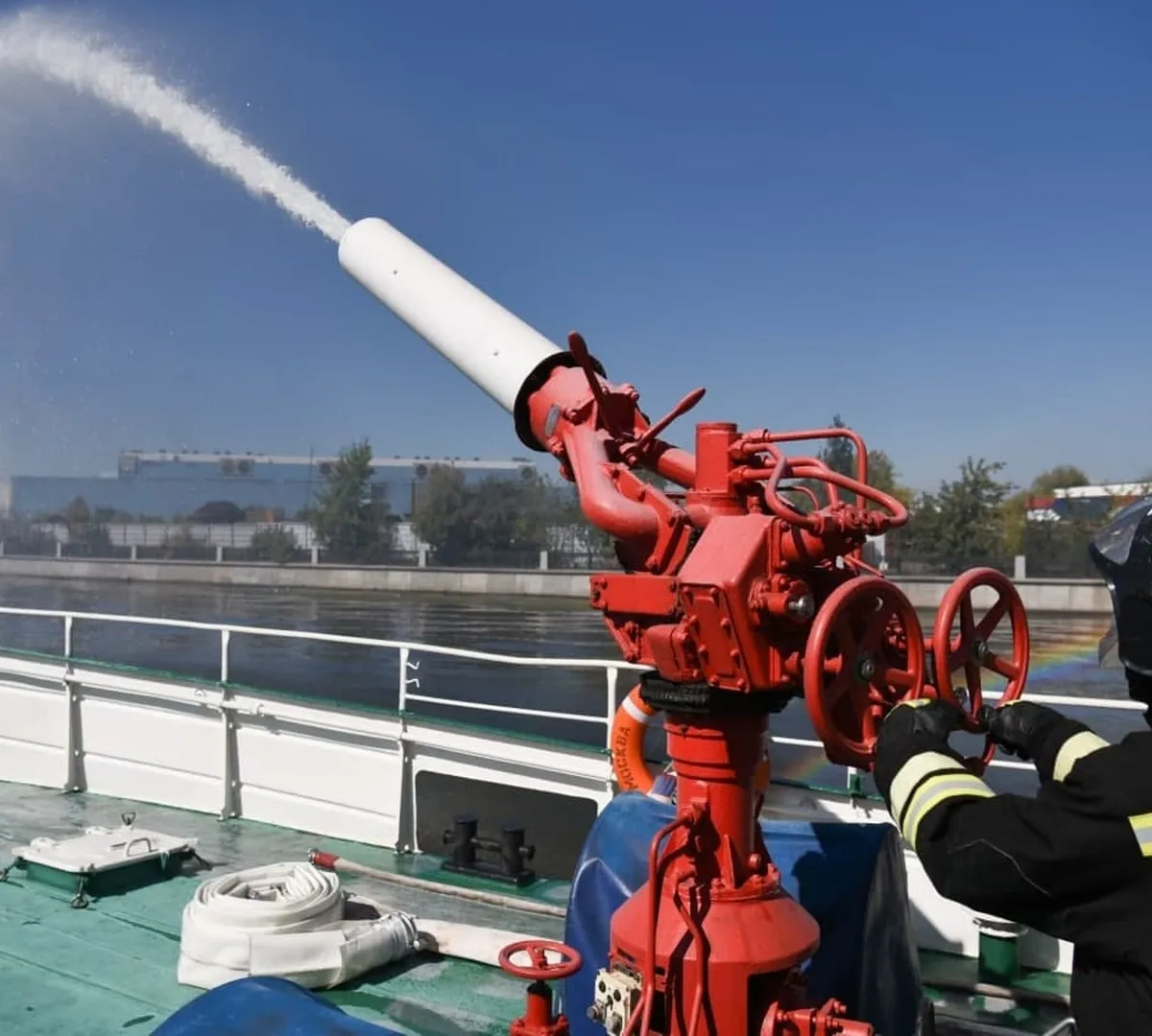 Афиша трансляции Как работают спасатели на корабле "Полковник Чернышев"