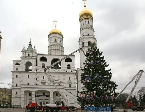Афиша трансляции Украшение елки на Соборной площади