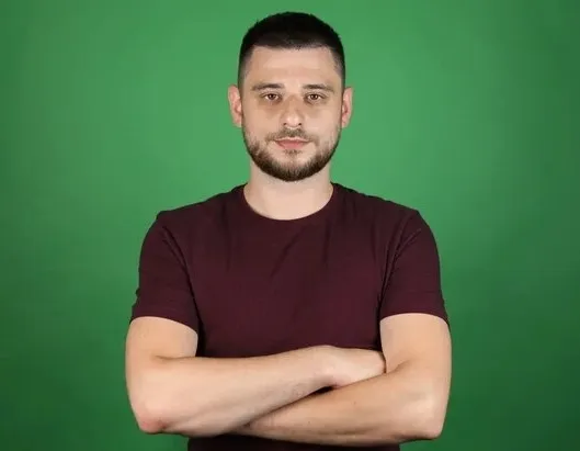 Афиша трансляции Встреча с экологом Жорой Каваносяном на форуме колледжей