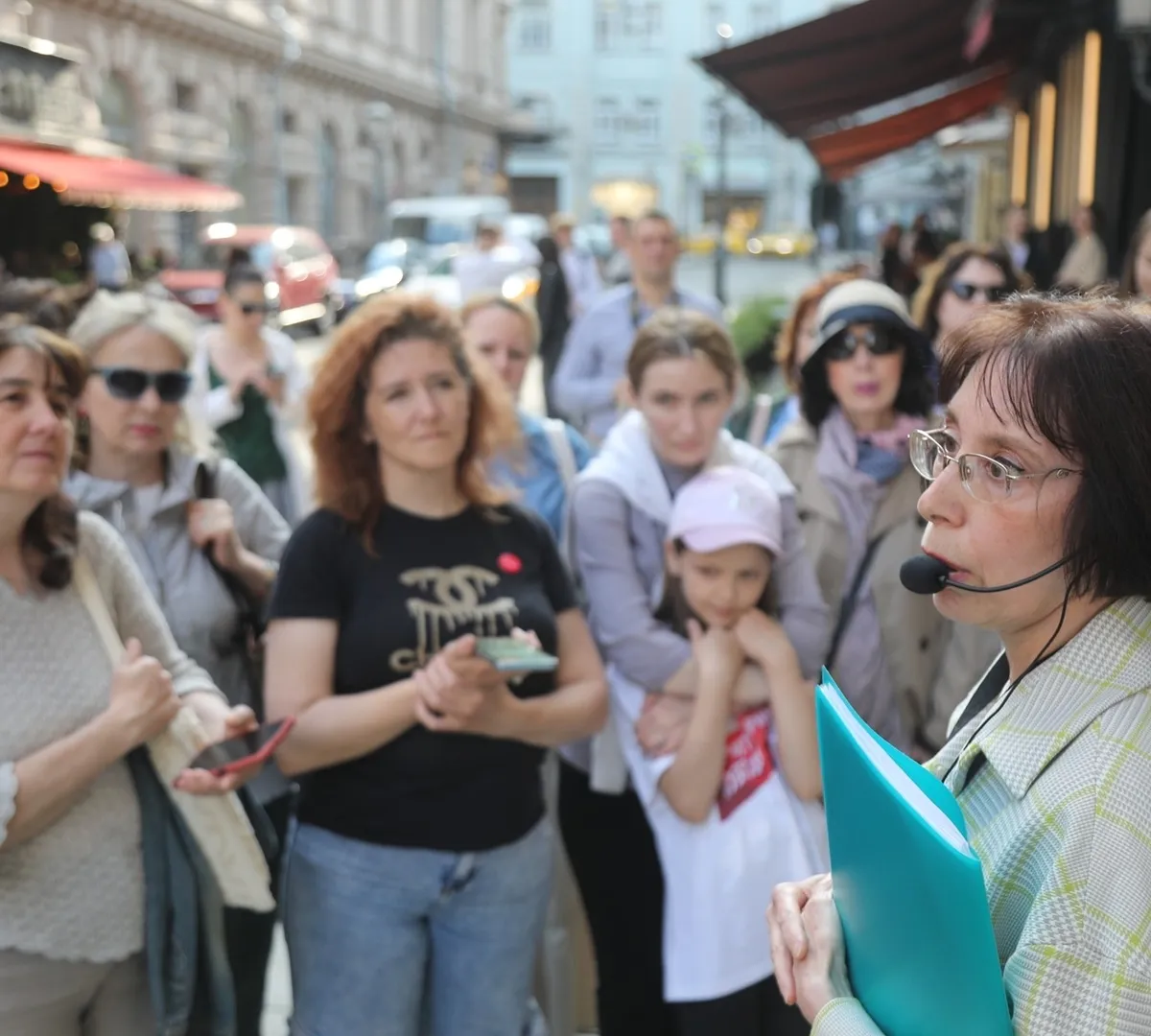 Афиша трансляции Экскурсия в рамках акции "Московские истории"