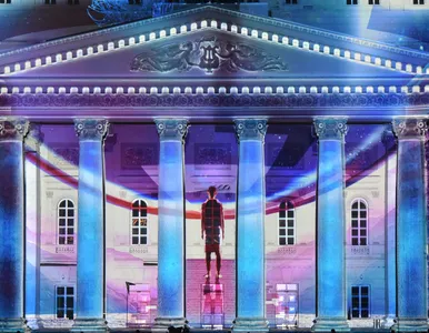 Афиша спецпроекта Живи ярче. Лучшее с фестивалей "Круг света" и "Ростех"