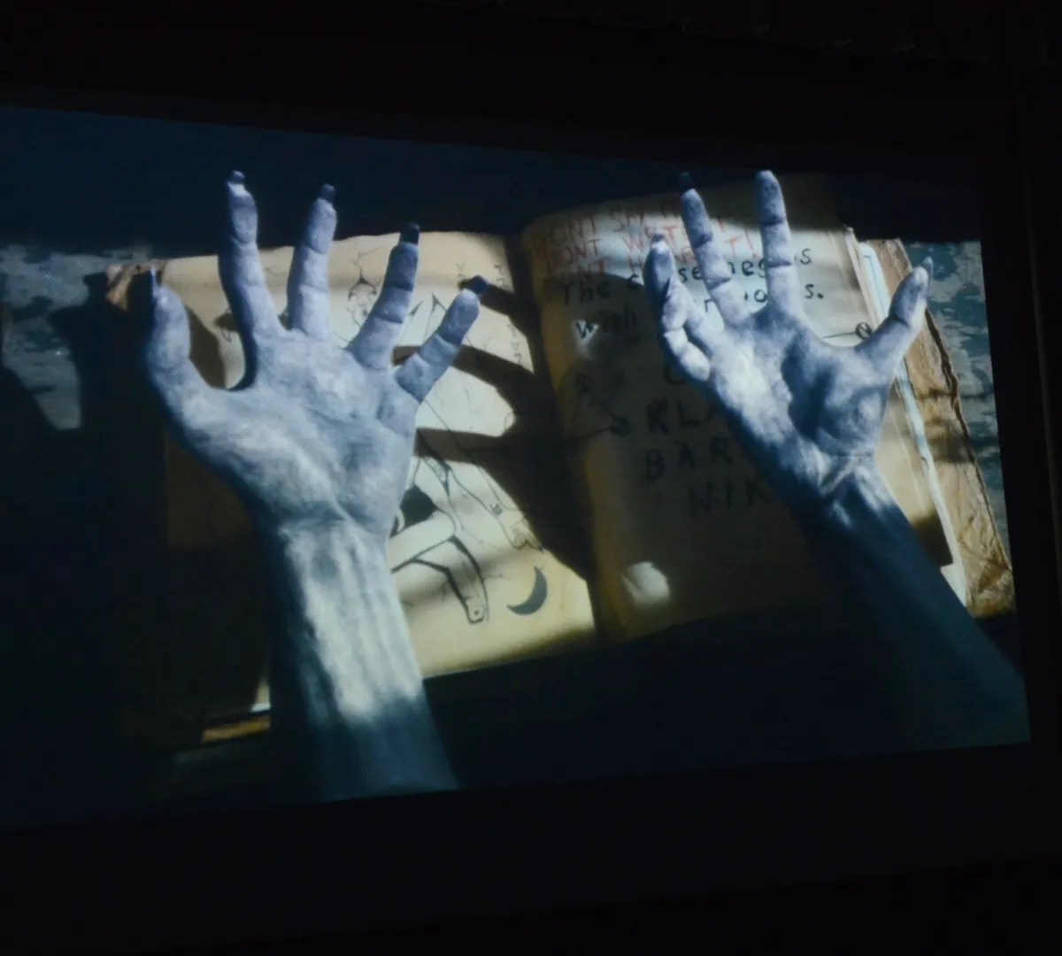 Афиша трансляции Как москвичи спасаются от невезения в пятницу 13