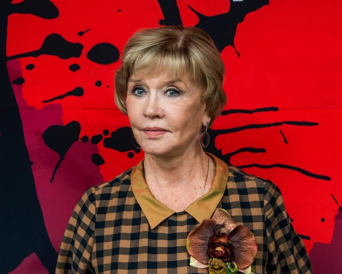 Афиша трансляции Актриса Вера Алентова читает "Каштанку"