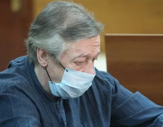 Афиша трансляции Обстановка у здания суда, где обжалуют приговор Ефремову