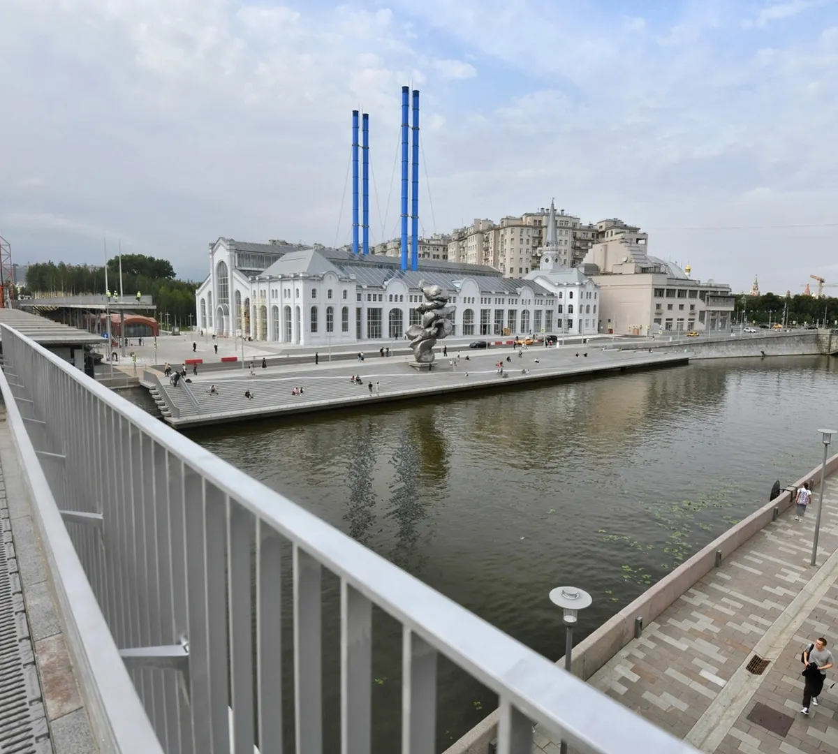 Афиша трансляции Экскурсия по территории ГЭС-2