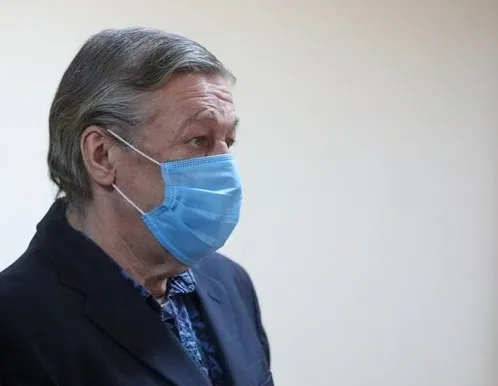 Афиша трансляции Обстановка у здания суда, где обжалуют приговор Ефремову